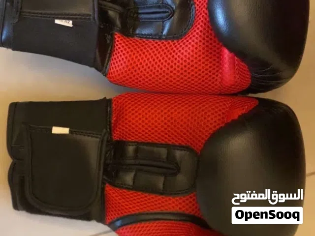 قفازات ملاكمة / boxing gloves