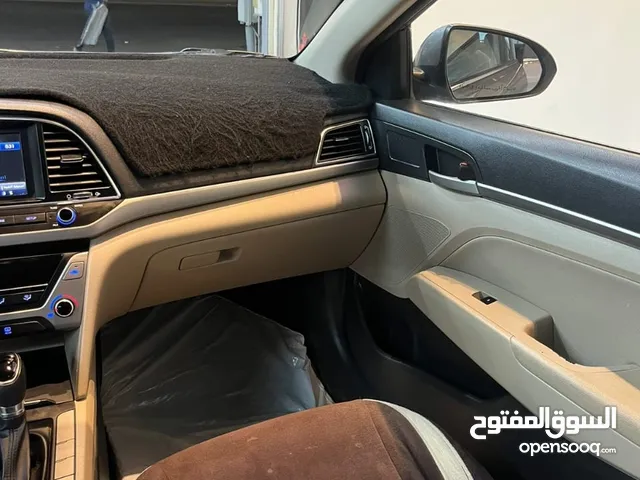 Used Hyundai Elantra in Muhayil