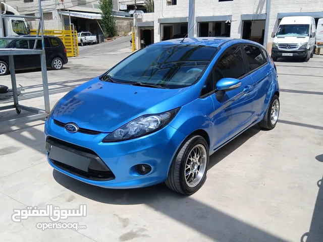 فورد فيستا 2012 بحالة ممتازة للبيع