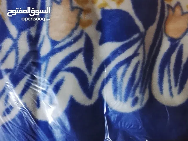 اتنين حرام لون بيج وبني وازرق وبيج مزوج بحالة جيدة جدا..صيني الصناعة ملمس ناعم ودافئ