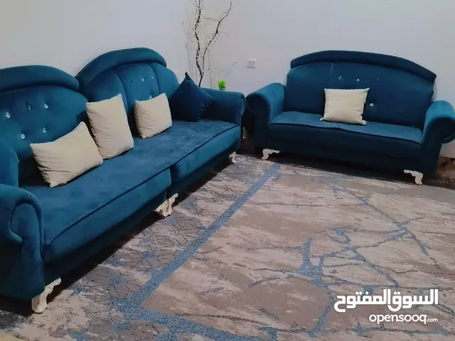 مجلس للبيع..