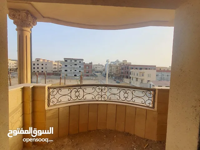 225 m2 4 Bedrooms Apartments for Sale in Cairo First Settlement
