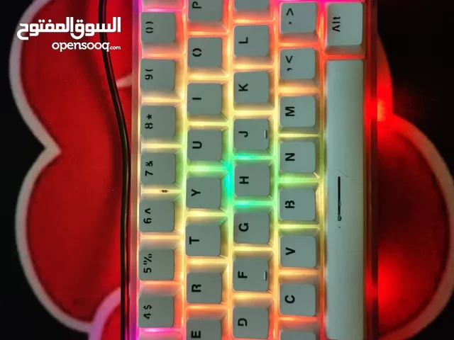 2 كيبوردات gaming blue switchs بحالة ممتازة والوان rgb بسعر طري (اقرا الوصف)