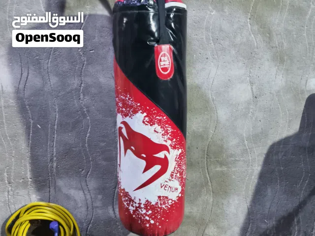 جيس ملاكمه نضافه 100% ما مستعمل نوعيه فينوم اصليه