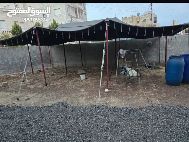 بيت شعر بحالة ممتازة