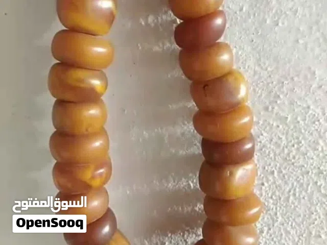 عقد من الوبان الحر القديم