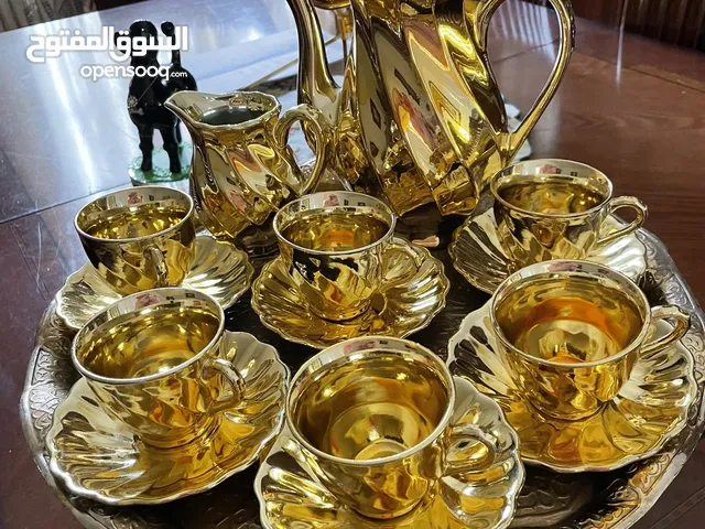 اواني مطبخ لتقديم فاخر من الزمن الجميل