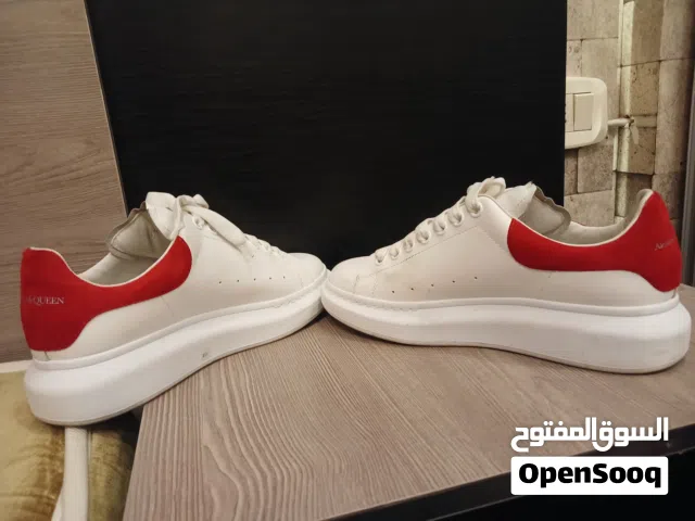 بوط نوع الكسندر كوين اصلي نمره 41.5