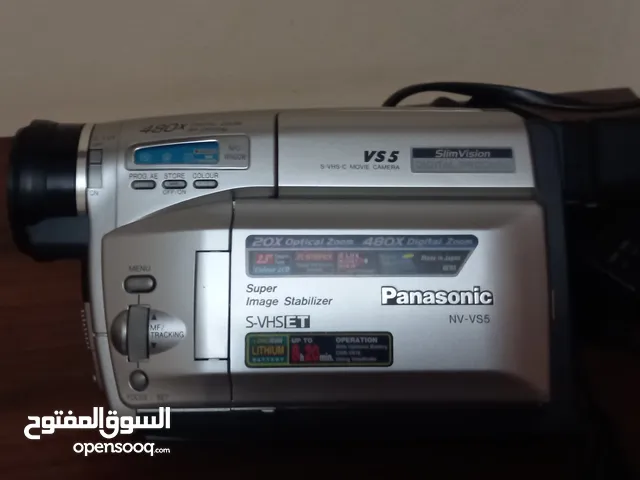 متوفر لدينا كاميرا باناسونيك بحاله ممتازه تعمل ميه بالميه تصوير عالي الجوده معها ريموت والشاحن دقه
