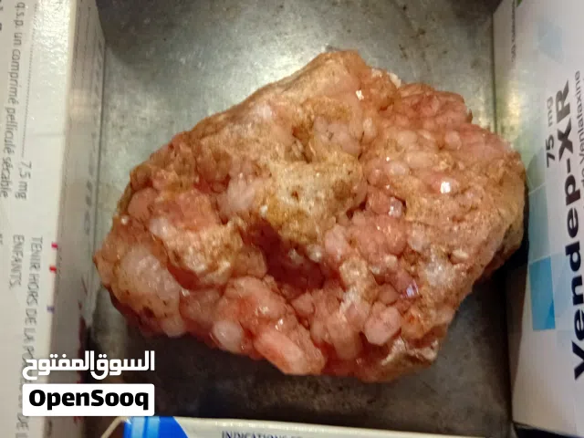 حجر كريم طبيعي كوارتز وردي