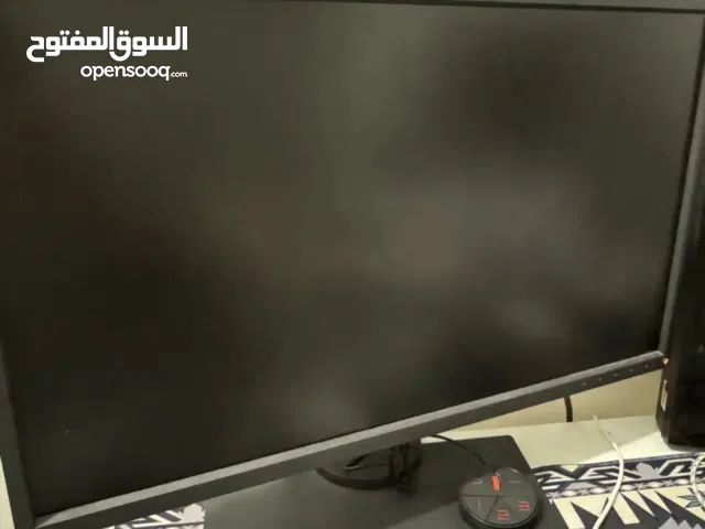 شاشه قيمنق من Benq للبيع نظيفه