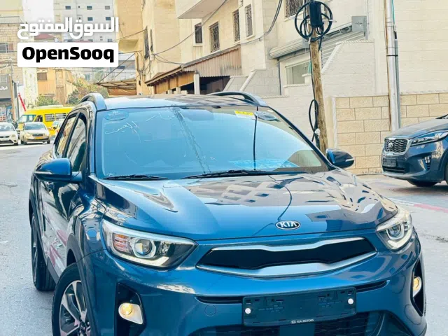 2020, كيا, ستونيك, Standard