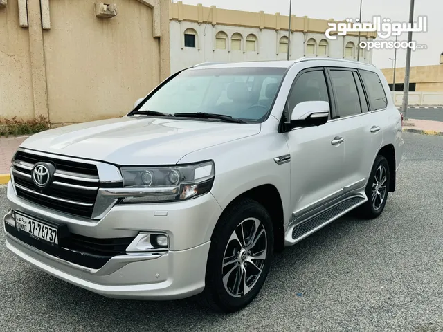 Toyota Land Cruiser GXR in Mubarak Al-Kabeer