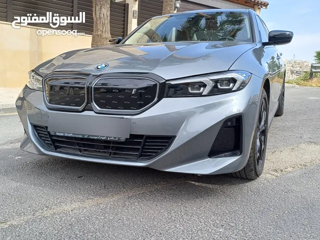 BMW I3 eDrive35L موديل 2023 كهربا الفئة الثالثه