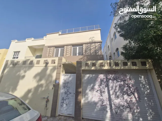 5 + 1 BR Beautiful Fully Furnished Villa in Ghubrah South for Rent