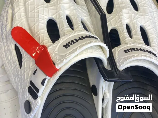 كروكس رجالي جديد