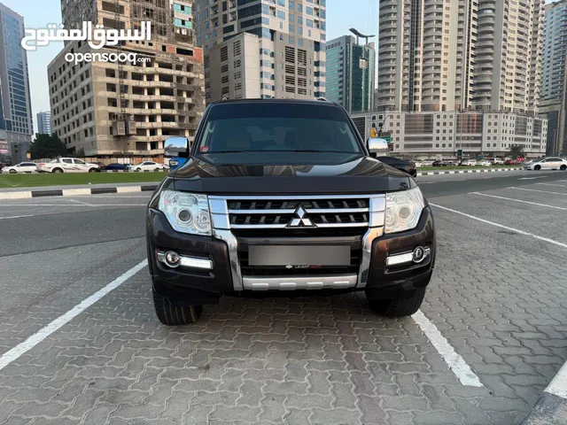 ميتسوبيشي باجيرو دفع رباعي للبيع 2017