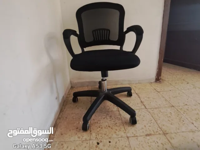 كرسي مكتبي مستعمل 3 اسابيع