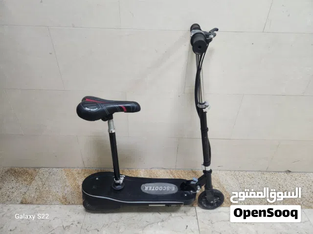 إسكوتر كهربائي بحالة ممتازة – للأطفال
