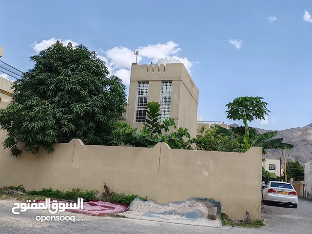 125m2 3 Bedrooms Townhouse for Sale in Al Dakhiliya Nizwa