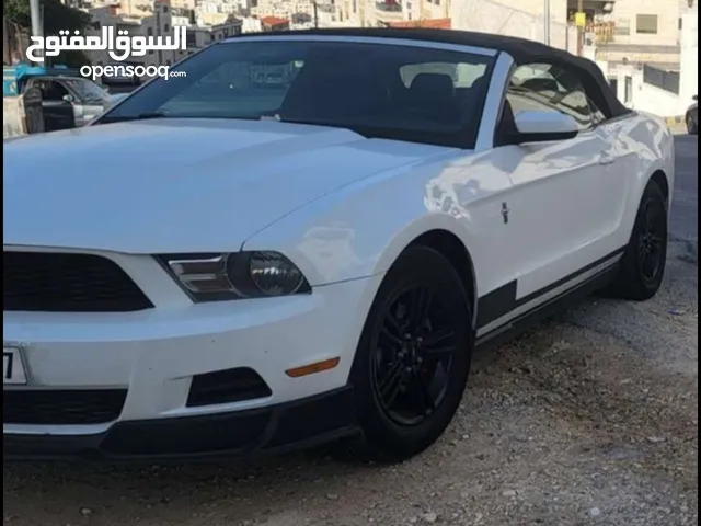 Convertible Ford in Amman