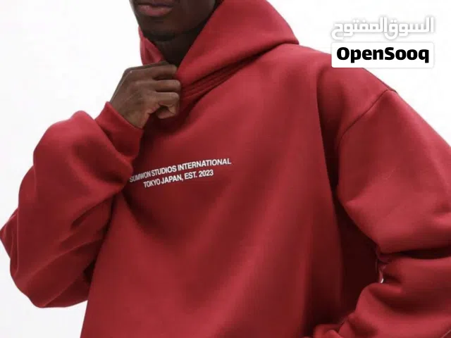 سترة هودي ميديم – لون أحمر  Medium Hoodie – Red  मीडियम हुडी – लाल