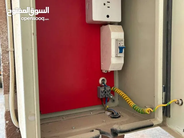 نقطه شحن كهرباء بطيئ وليس سريع طول الكيبل 20 متر
