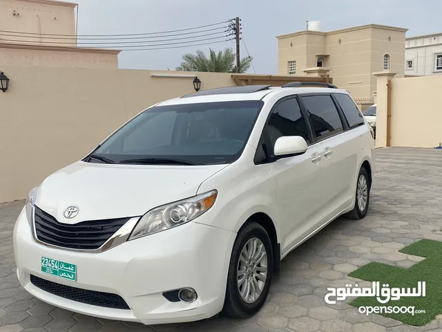 Used Toyota Sienna in Al Sharqiya