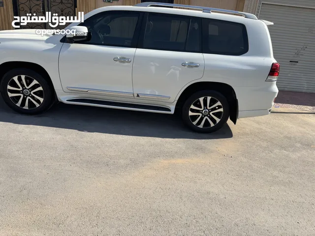 لاند كروزر 2019 قراند توريتق