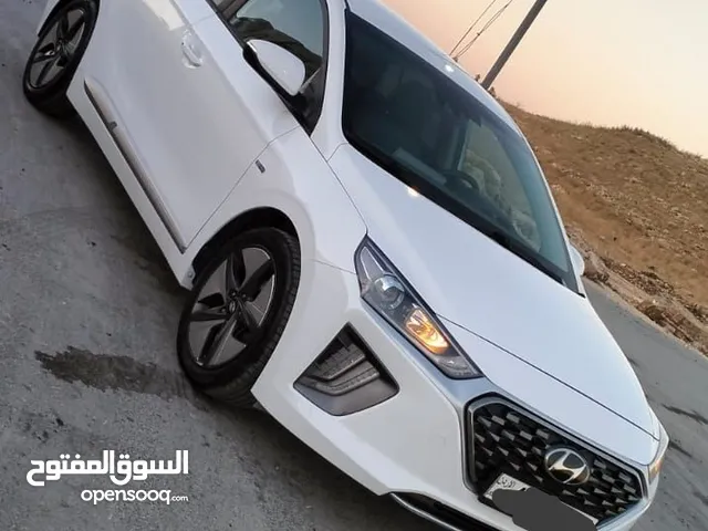 Sedan Hyundai in Amman