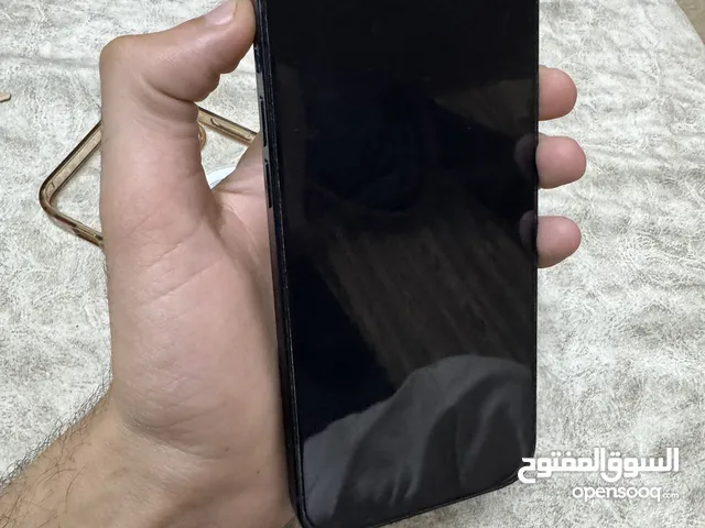 ايفون 12 عادي