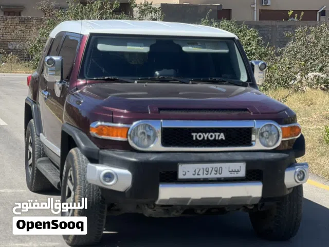 Used Toyota FJ in Tripoli