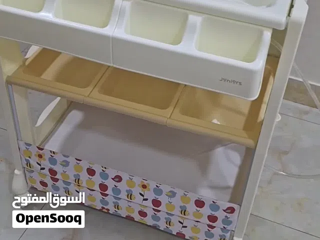 طاولة استحمام وتبديل للأطفال