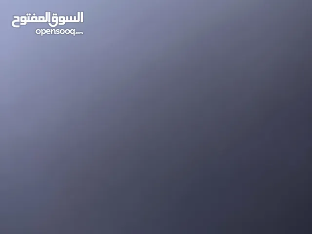 ابحث عن ميكانيكي معدات ثقيله. اكسفيتر Look for a heavy equipment mechanic. Xviter