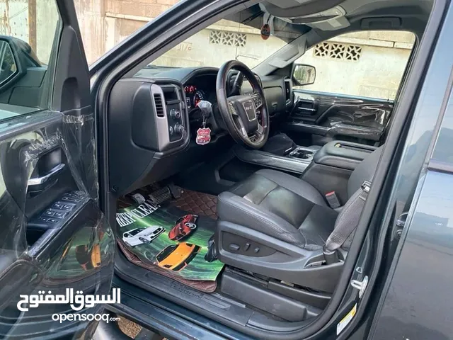 Used GMC Sierra in Basra