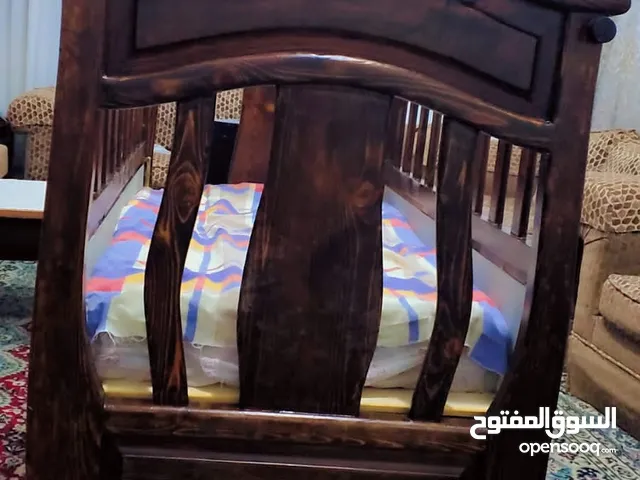 تخت بيبي جديد خشب الكندي