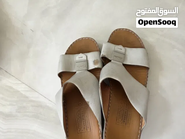 نعال المندوس