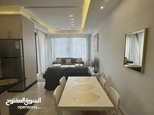 شقه للايجار في عبدون شمالي قرب جميع الخدمات شهري وسنوي فقط