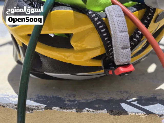 خوذة أصلية.ومنفاخ وقفل امان ب 5 ريال