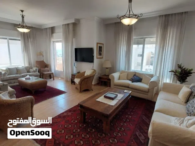 بدون عمولات - شقة مفروشه  للأيجار في السكنيه الخامسه اطلاله بحريه