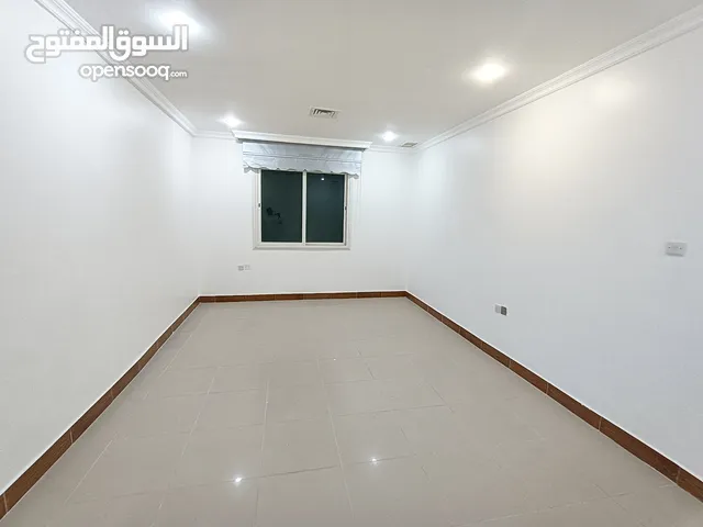 200 m2 3 Bedrooms Apartments for Rent in Al Ahmadi Eqaila