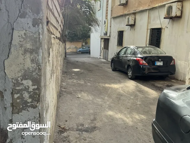 بيت ارضي للبيع