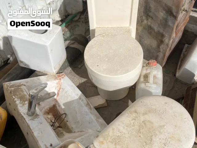 للبيع حمامات افرنجي مع مغسلة
