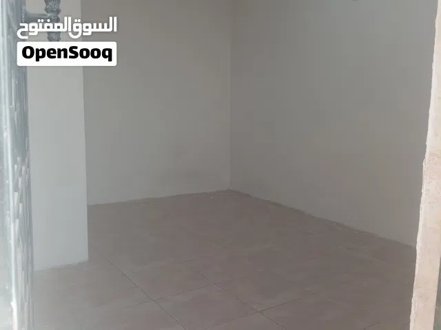غررففةة وححممامم للايججارر