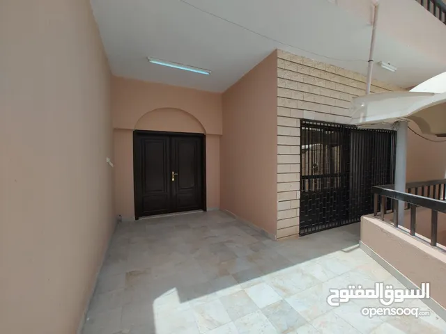 180 m2 3 Bedrooms Apartments for Rent in Al Ain Al Jimi