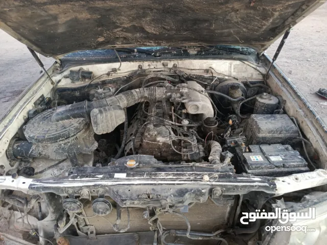 سيارة للبيع  نوع مونيكة 2003