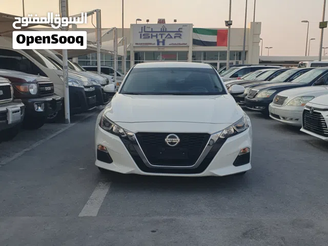 Nissan altima us 2020 S Full automatic DVD cruise control radar