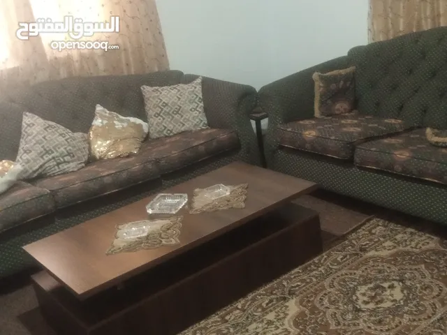 كنب سبع مقاعد تفصيل زان مضغوط مقاعدو  للبيع