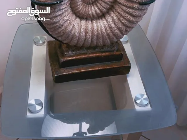 طاوله وسط مع خدماتها