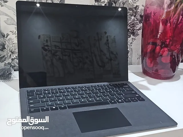 Microsoft Surface laptop core i7 16GB 512GB